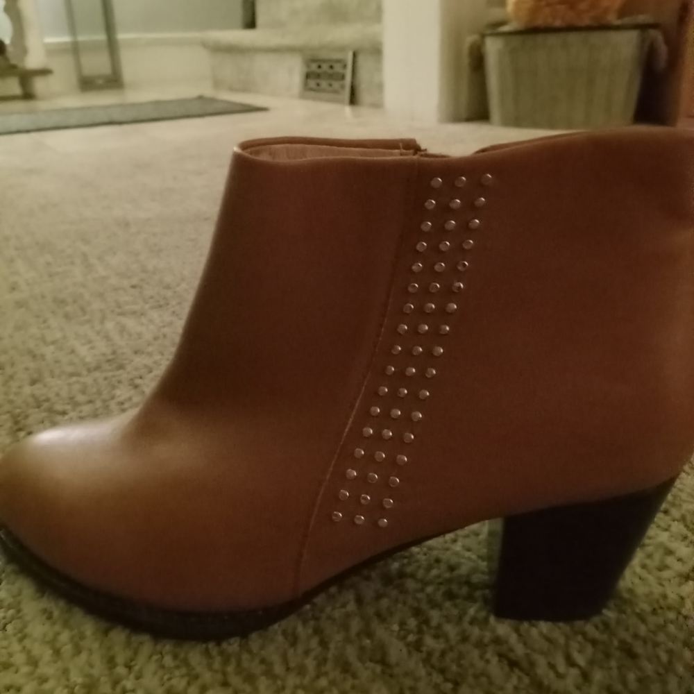 Vionic boots